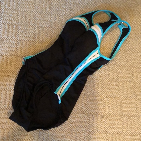 NWOT Miracle Brands Slimming Control High Neck Keyhole back 1pc Swimsuit - Picture 4 of 16